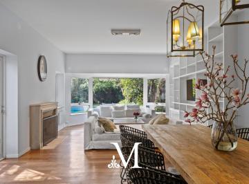 Casa · 320m² · 5 Ambientes · 1 Cochera · Casa en Cañitas, 5 Amb Pileta Jardin Parrilla