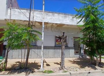 Casa en Venta de 4 ambientes La Tablada · Casa en Venta en Villa Madero a Reciclar
