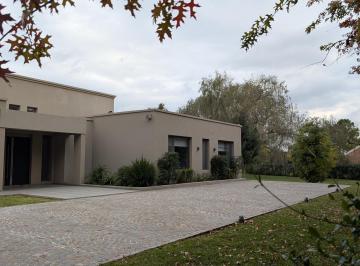 Casa · 512m² · 7 Ambientes · 8 Cocheras · Casa en Chacras de Open Door, 6780 m² de Lote, 512 m² Totales Cubiertos