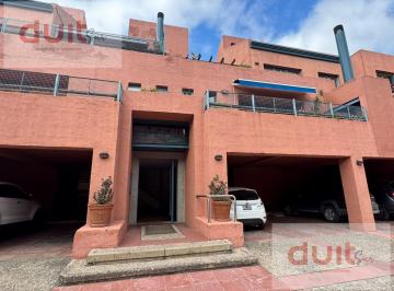 Departamento · 105m² · 5 Ambientes · 1 Cochera · Excelente Departamento en La Huertilla!