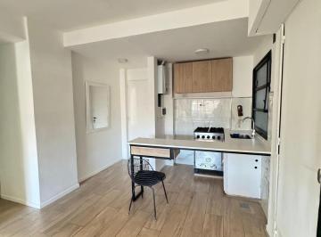 Departamento de 2 ambientes, Floresta · Alquilo Hermoso 2 Amb. Al Frte con Bcón