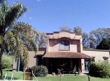 Quinta vacacional · 202m² · 6 Ambientes · 1 Cochera · Venta - Exclusiva Chacra de Diseño en Chacras del Molino – Lujo Natural Sobre 3500 m²
