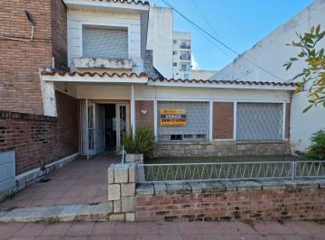 Casa · 203m² · 5 Ambientes · 1 Cochera · Venta Casa 4 Dorm. 2 Baños Cofico
