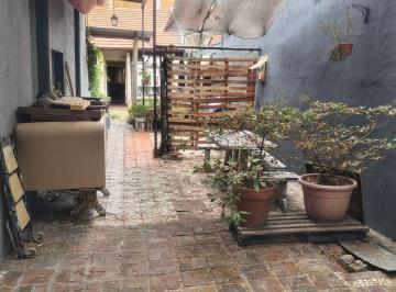 Casa de 3 ambientes, Parque Chas · 2 Casas de 3 Ambientes en Block