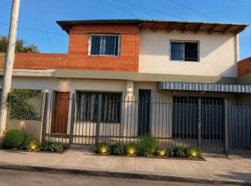 Casa · 179m² · 4 Ambientes · 1 Cochera · Casa en Venta 4 Ambientes Venta