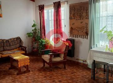 Casa · 85m² · 2 Ambientes · 1 Cochera · Venta de Casa. Martin Quinquela 300, Centenario.