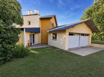 Casa · 304m² · 3 Ambientes · 2 Cocheras · Aguilucho Sur 95, La Cuesta - Toay