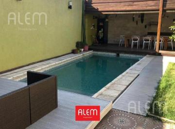 Casa · 360m² · 6 Ambientes · 2 Cocheras · Casa en Venta en Banfield | Lomas de Zamora