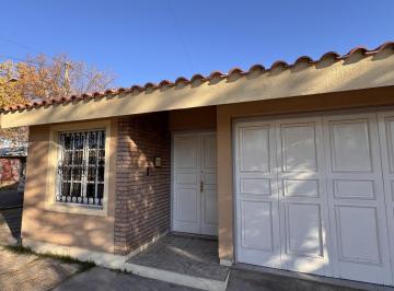 Casa · 150m² · 5 Ambientes · 2 Cocheras · Venta de Casa Esquina en 4to C. E. c. San Martín