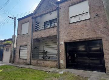 PH de 4 ambientes, La Plata · Duplex, PH, Al Frente con 4 Ambientes de 100 m² en Venta en Ringuelet