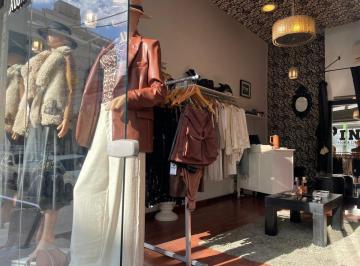 Local comercial · 47m² · Local Comercial en Venta La Plata con Deposito