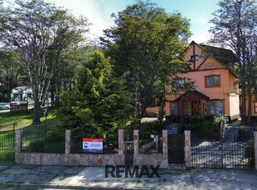Casa · 267m² · 6 Ambientes · Venta - Las Aguilas