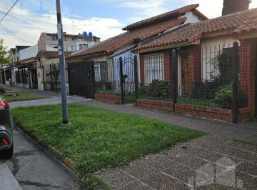 Casa · 120m² · 4 Ambientes · 2 Cocheras · Venta Casa 4 Ambientes en Villa Luzuriaga