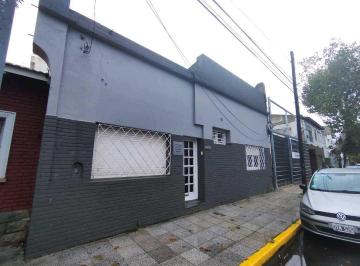PH · 90m² · 3 Dormitorios · Exelente Inversión! PH 4 Ambientes. Rawson 3300