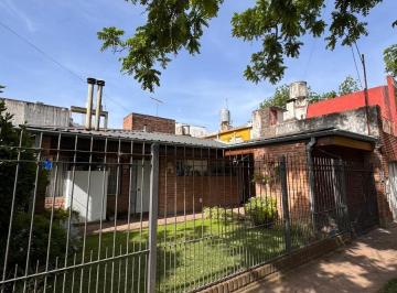 Casa · 127m² · 3 Ambientes · 1 Cochera · Casa en Venta. Moreno Centro Apto Credito
