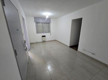Departamento · 58m² · 4 Ambientes · Dpto Renovado Amplias Dimensiones 3 Dorm.