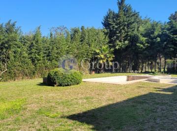 Casa · 562m² · 8 Ambientes · 1 Cochera · Casa Chalet en Venta en Los Tacos, Escobar con Pileta