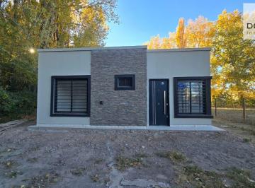 Casa · 99m² · 7 Ambientes · 1 Cochera · Casa
