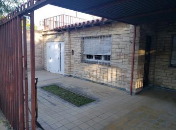 Casa · 125m² · 7 Ambientes · 3 Cocheras · Casa B° Aeronautico Las Heras