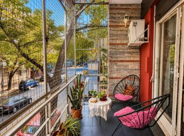 PH · 160m² · 6 Ambientes · PH en Villa Crespo: 2 Plantas con Balcón, Terraza y Gran Potencial Para Vivir Y/o Para Inversión