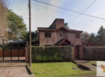 Casa · 260m² · 4 Ambientes · 1 Cochera · Casa en Venta - 3 Dorm. 3 Baños - Cochera - 300 m² - Ingeniero Maschwitz, Escobar