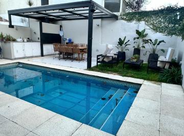 Casa · 200m² · 4 Ambientes · 1 Cochera · Casa a La Venta en Acassuso Reciclada por Completo