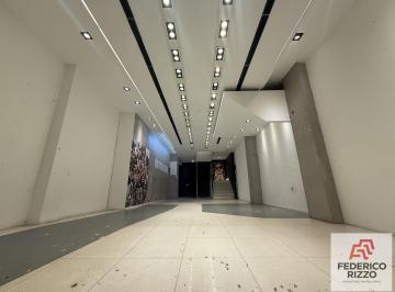 Local comercial · 220m² · 6 Ambientes · Excelente Local Comercial en Alquiler – B° Centro | Peatonal Córdoba
