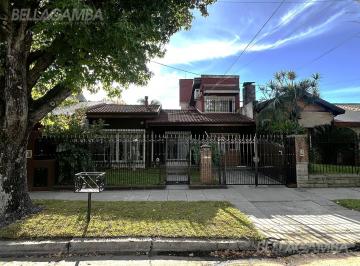 Casa · 193m² · 5 Ambientes · 1 Cochera · Casa 5 Ambientes con Quincho y Jardin Olivos