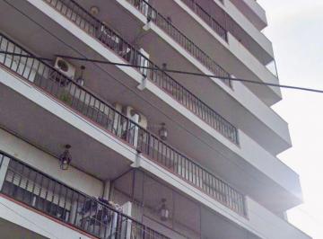 Departamento de 4 ambientes, Avellaneda · Departamento de 78 m² con 3 Habitaciones en Alquiler en Avellaneda