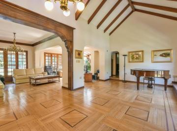 Casa · 1123m² · 5 Dormitorios · 6 Cocheras · Casa en Alberdi