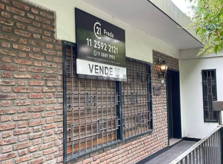 Casa · 80m² · 5 Ambientes · 1 Cochera