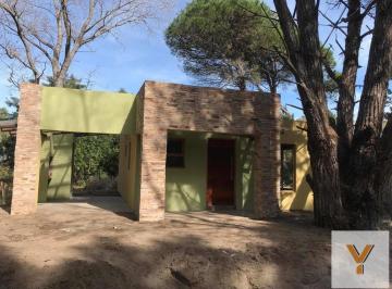 Casa · 47m² · 3 Ambientes · 1 Cochera · Casa en Venta - 2 Dorm. 1 Baño - 47 m² - Costa del Este