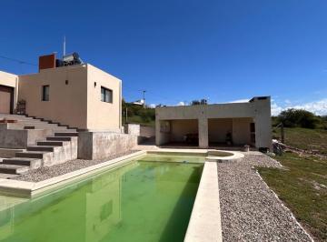 Casa · 170m² · 10 Ambientes · Casa en Venta en Villa Santa Cruz del Lago Villa Carlos Paz