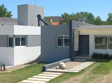 Casa · 227m² · 5 Ambientes · 2 Cocheras · Venta Casa en Tierralta, Malagueño