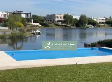 Casa · 252m² · 6 Ambientes · 2 Cocheras · Casa a La Laguna en Venta en Barrio Ceibos | Puertos, Escobar | Pileta | 3 Dorm. | Dependencia