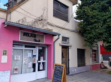 Casa · 178m² · 5 Ambientes · Casa Tipo Duplex en Venta con Dos Locales Comerciales. Lomas de Zamora Este