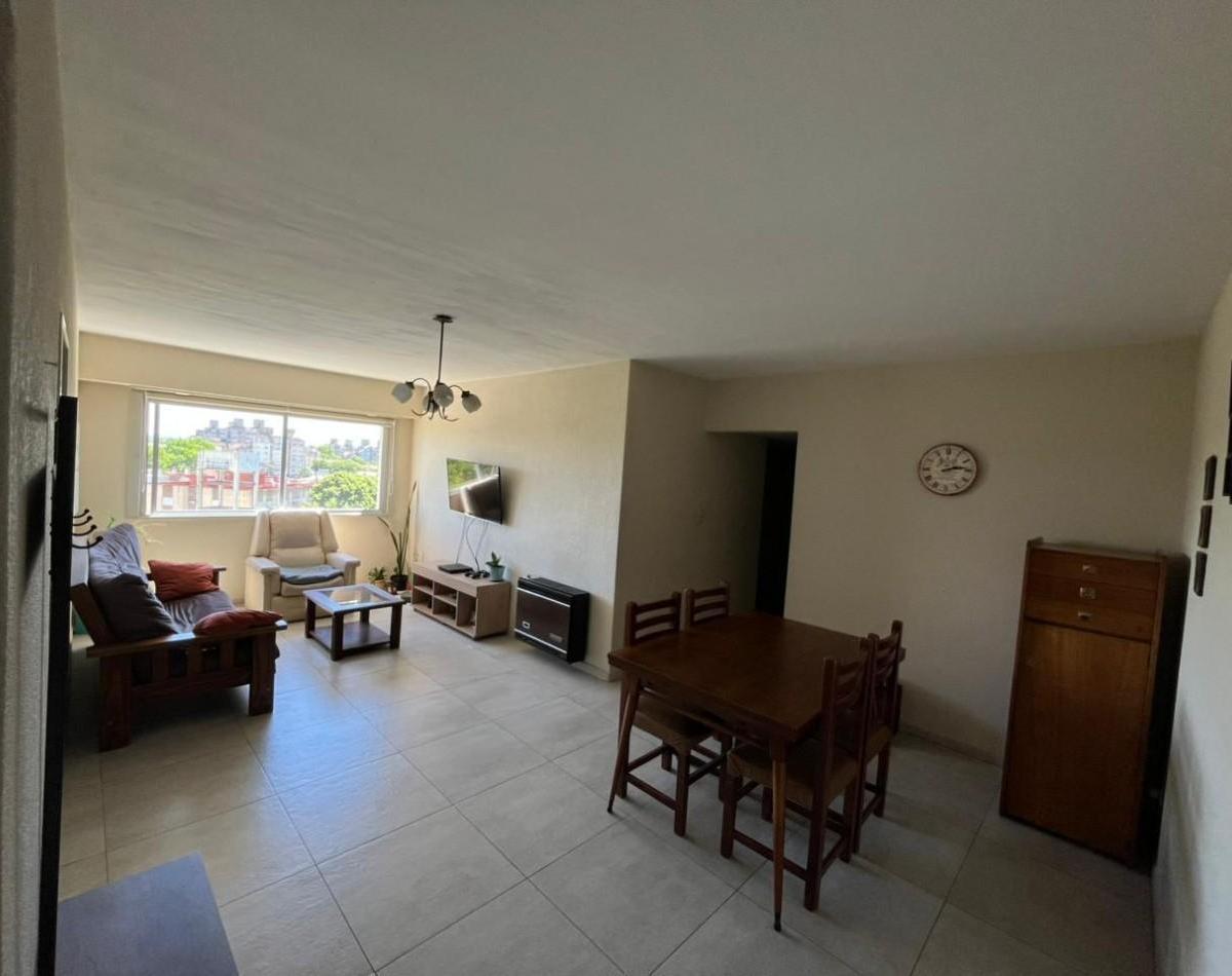 En venta. Departamento 4 ambientes, zona Bahía Blanca 2600. 77 metros.