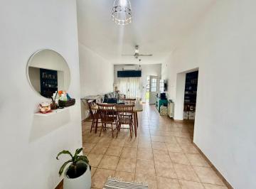 Casa · 100m² · 4 Ambientes · Venta Casa 4 Amb con Jardín en Bella Vista - Apta Crédito