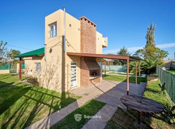 Casa · 87m² · 4 Ambientes · 2 Cocheras · Venta | Permuta - Casa 2 Dorm., a Estrenar con Piscina, Galería y Parrillero - Funes City.