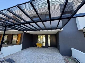 Casa · 165m² · 3 Ambientes · 2 Cocheras · Dúplex en Venta 3 Dorm en Chacras del Sur