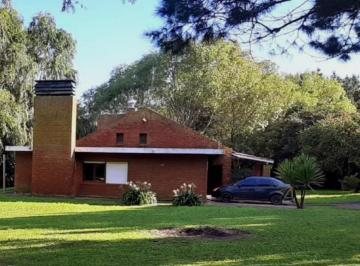 Casa · 170m² · 5 Ambientes · 2 Cocheras · Casa en Venta - 4 Dorm. 1 Baño - Sierra de Los Padres