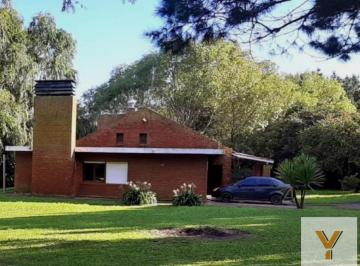 Casa · 170m² · 5 Ambientes · 2 Cocheras · Casa en Venta - 4 Dorm. 1 Baño - Sierra de Los Padres