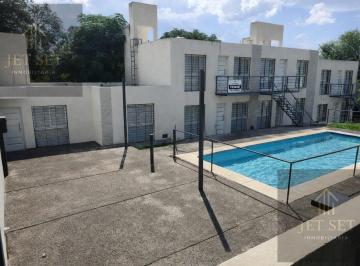 Edificio · 350m² · Se Vende Edificio Comercial con 7 Departamentos en Villa Carlos Paz, con Pileta y Sin Expensas
