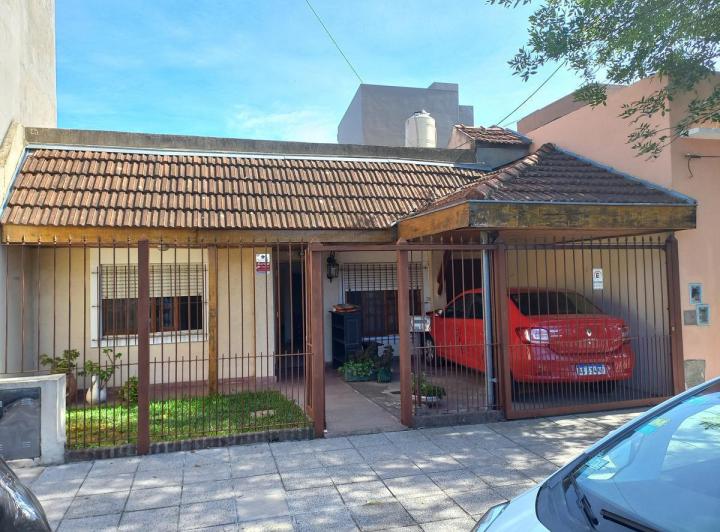 Casa · 100m² · 5 Ambientes · 1 Cochera