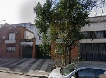 PH · 72m² · 3 Ambientes · 1 Cochera · PH en Parque Chacabuco