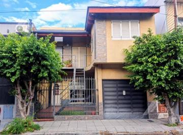 Casa · 102m² · 4 Ambientes · 1 Cochera · Venta Duplex Casa 4 Ambientes Cochera Balcon Apto Profesional - Ramos Mejia - La Matanza