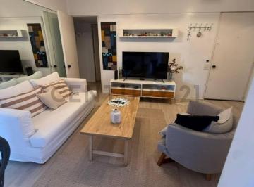 Departamento · 42m² · 2 Ambientes · 1 Cochera · Moderno Dos Ambientes en Alquiler