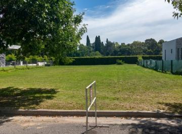 Terreno · 700m² · Lote en Country Barrancas de Iraola – Gutiérrez, Berazategui