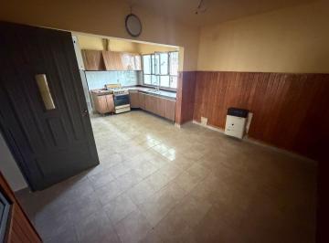 Casa · 170m² · 4 Ambientes · 2 Cocheras · Casa en Alquiler Barrio Crisol 3 Dorm.