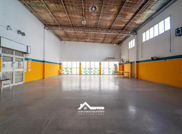 Local comercial · 228m² · 5 Ambientes · Salón de Fiestas Infantiles - a m de Poeta Lugones